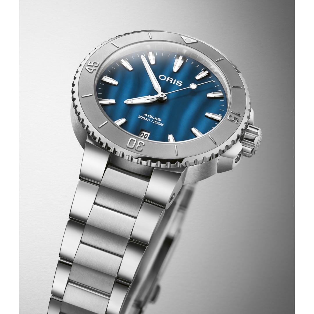 01 733 7770 4155-07 8 18 05P – Aquis Date