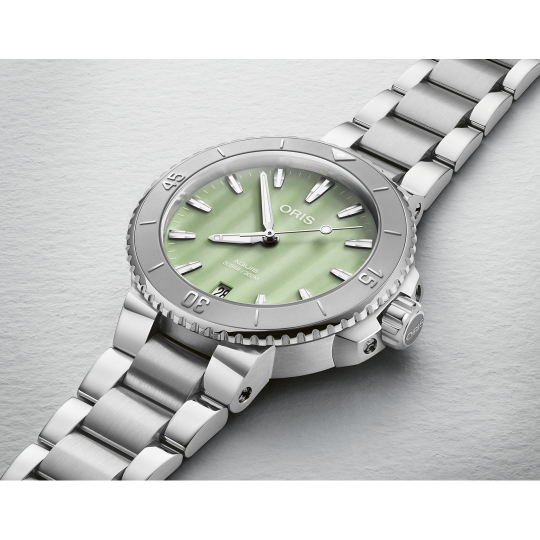 01 733 7770 4157-07 8 18 05P – Aquis Date