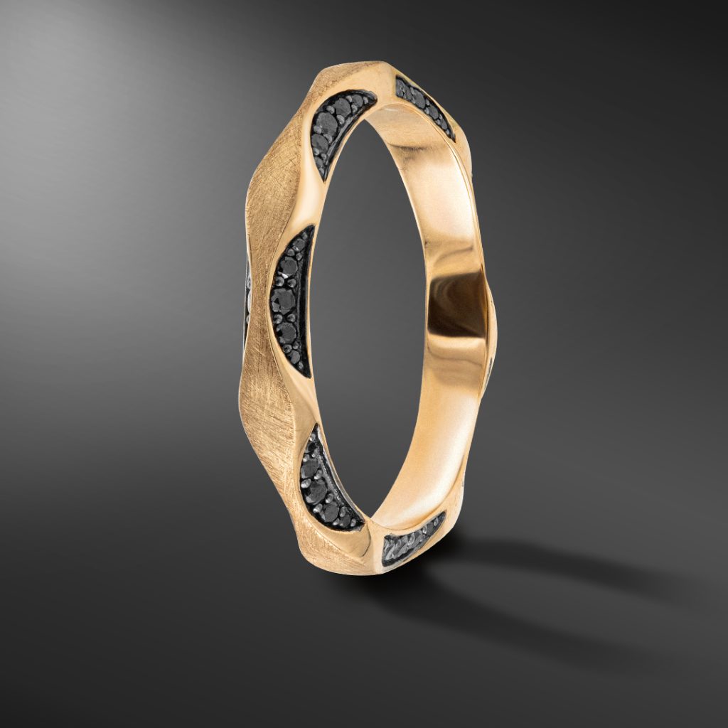 Waveform Man's Diamond Band